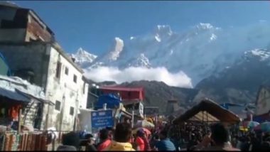 Avalanche in Kedarnath Viral Video: Watch Scary Moment When Avalanche Hit Mountains Behind Kedarnath Temple